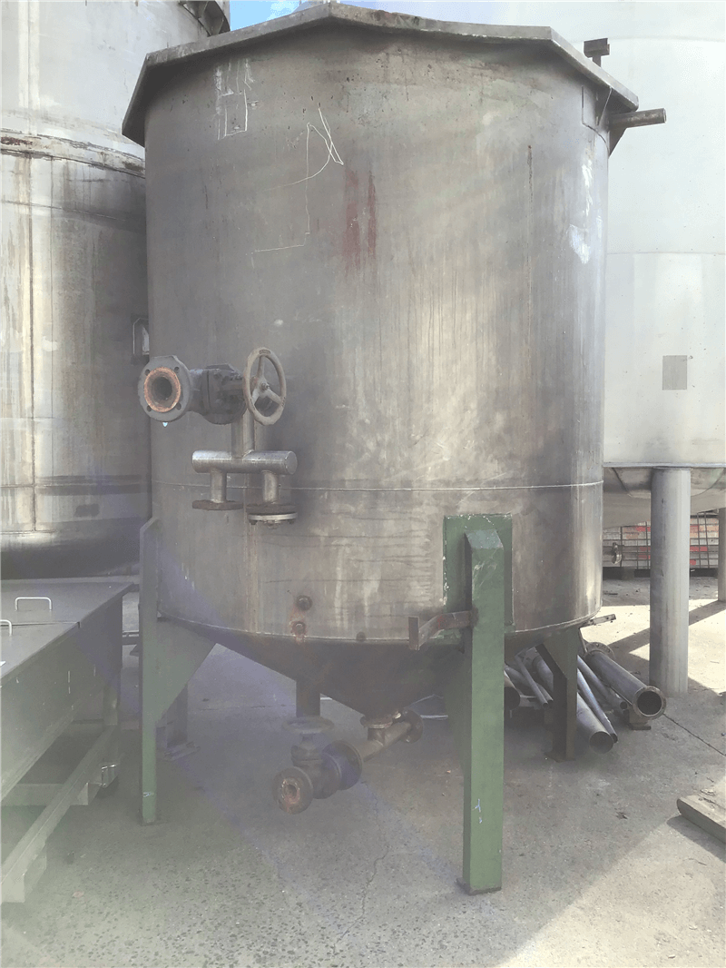 03.42.BE.08 - Used storage tank
