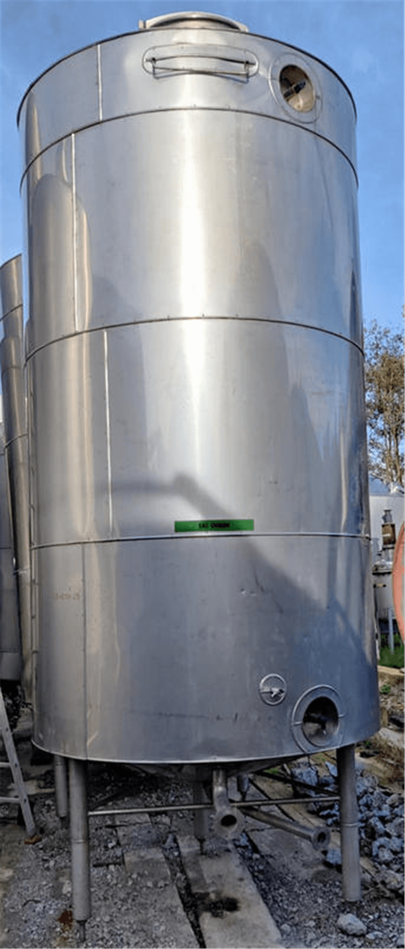 03.42.SH.03 - Used storage tank