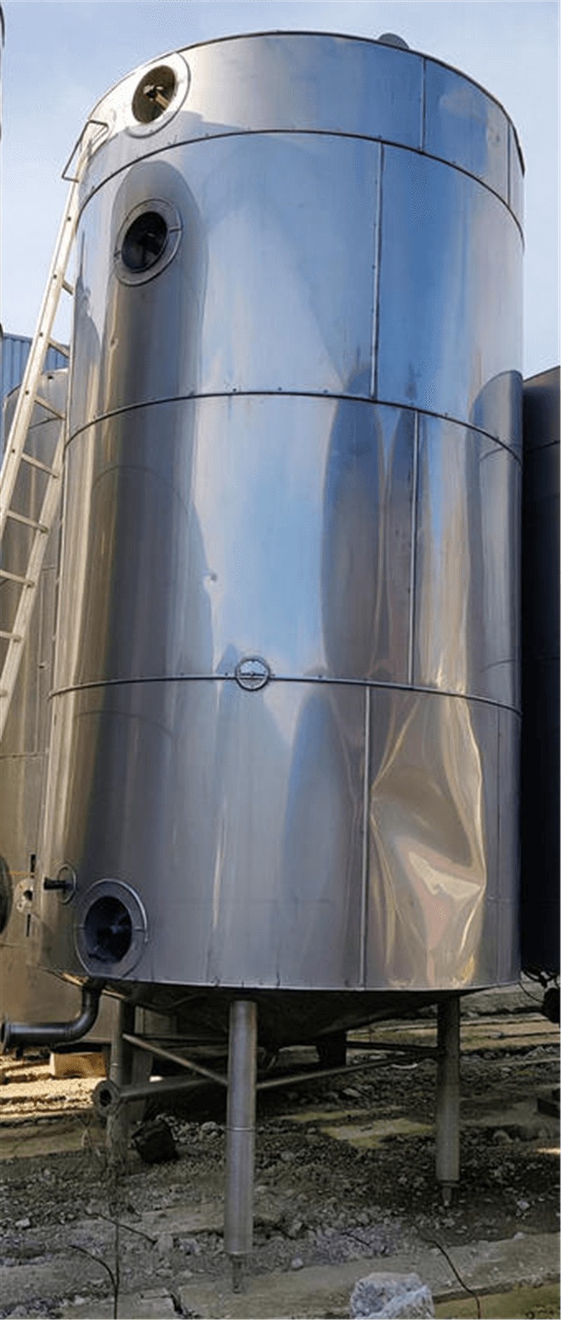 03.42.SH.04 - Used storage tank