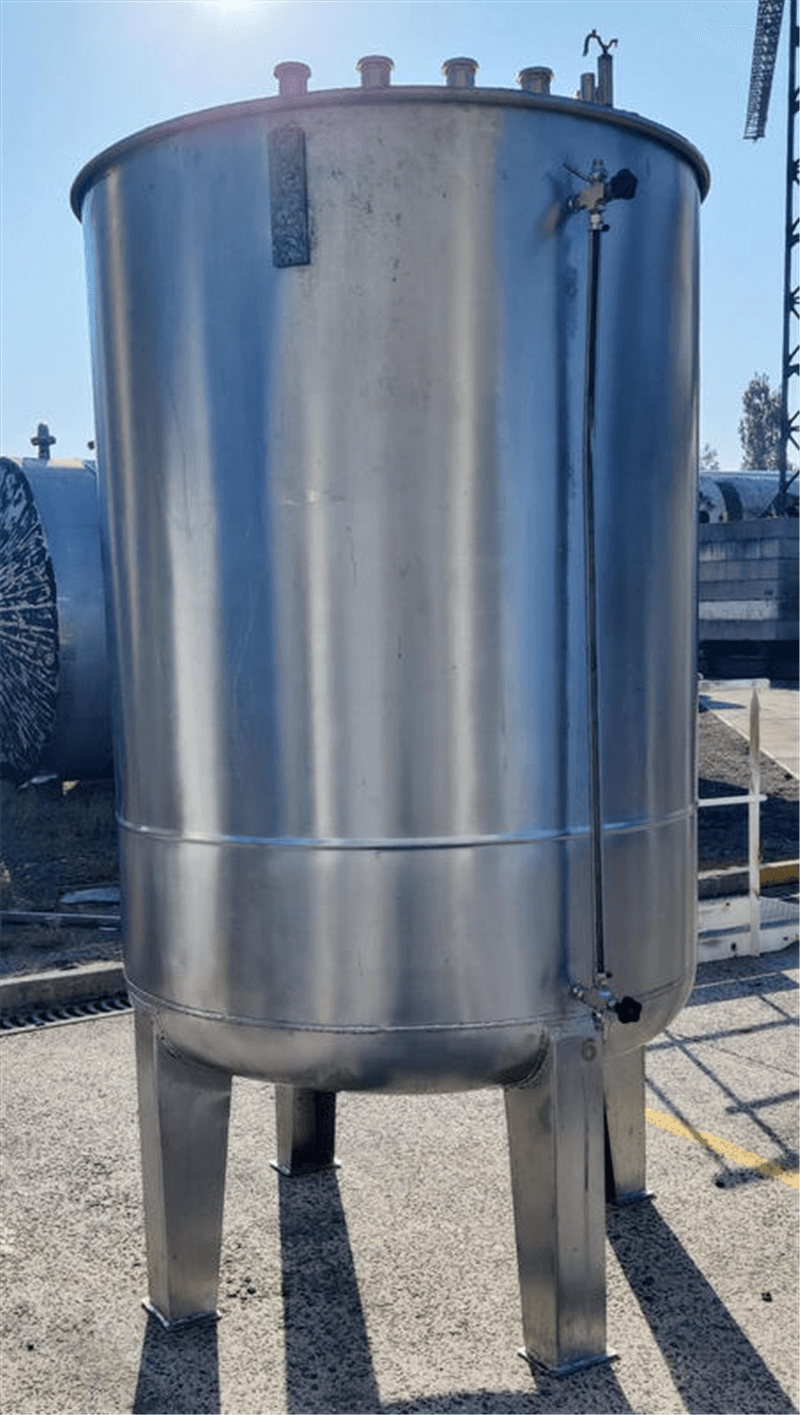 03.44.MC.04 - Used storage tank