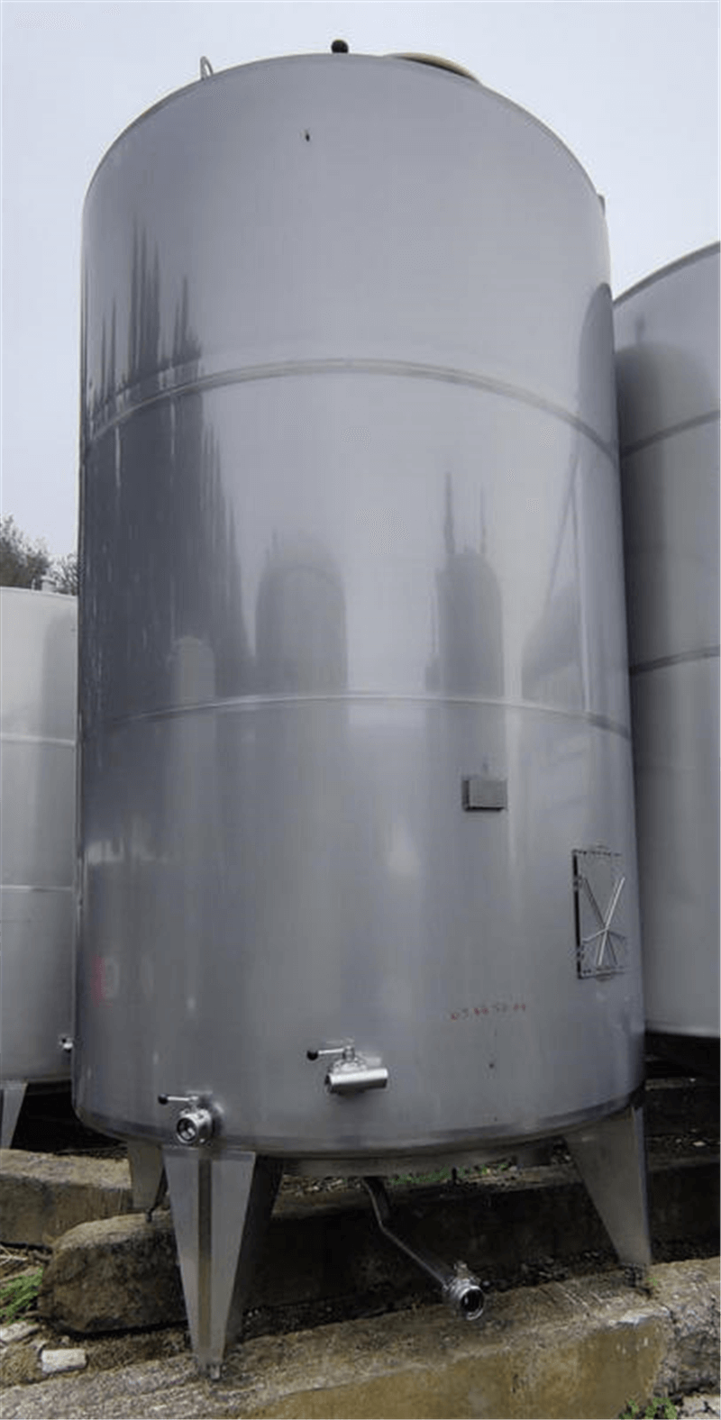 03.44.SO.04 - Used storage tank