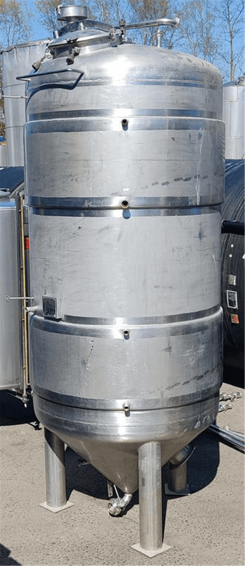 03.45.RA.02 - Used storage tank