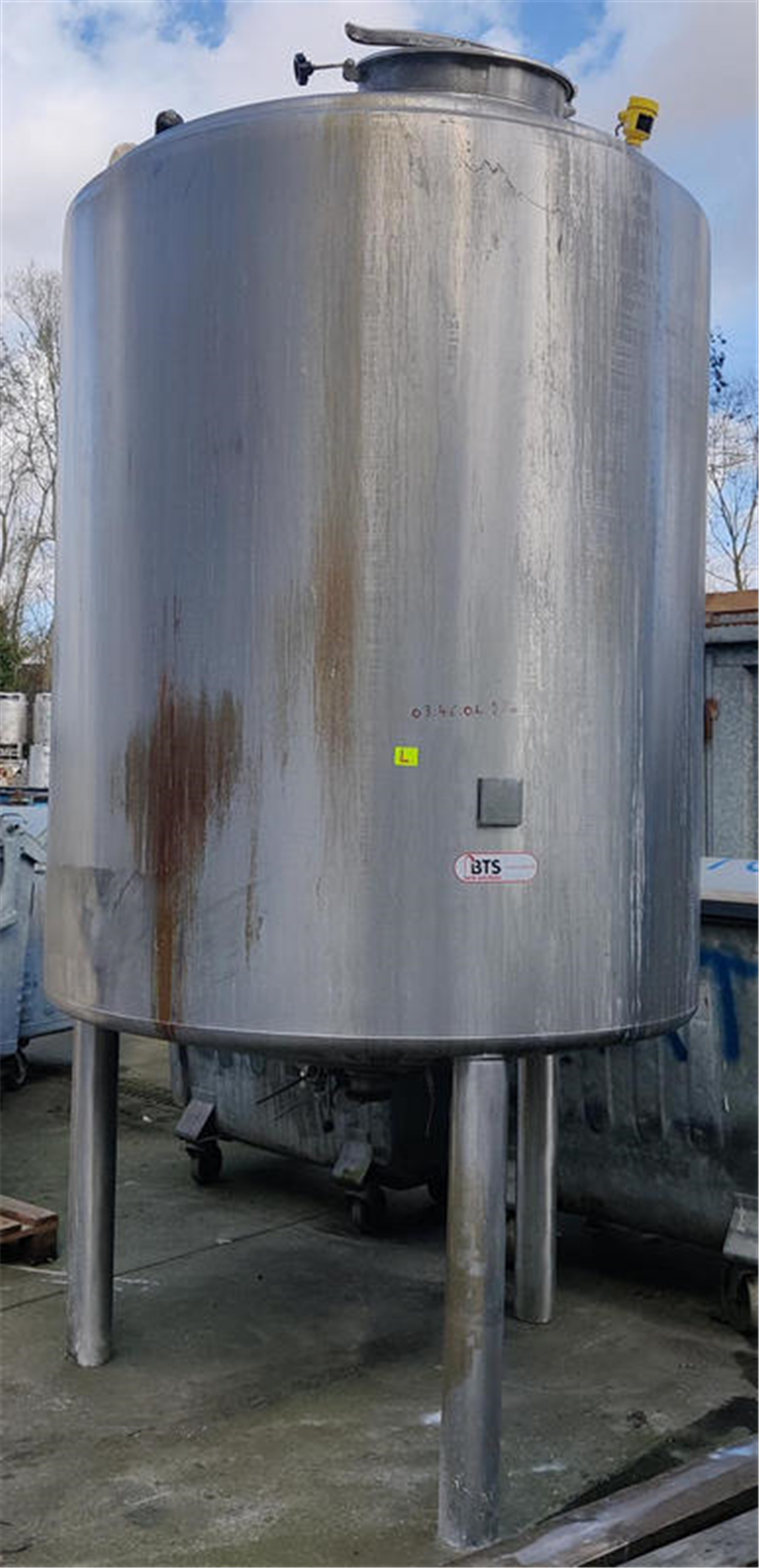 03.46.OL.28a - Used storage tank