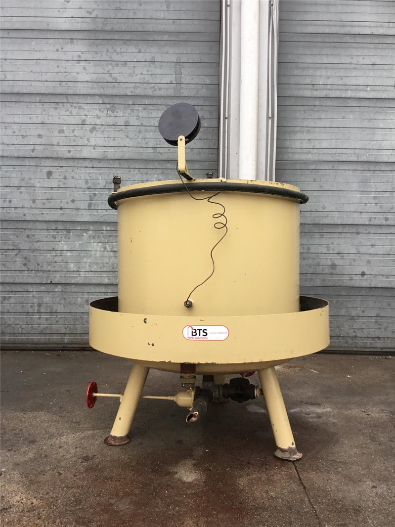 05.37.JA.05 - Used storage tank