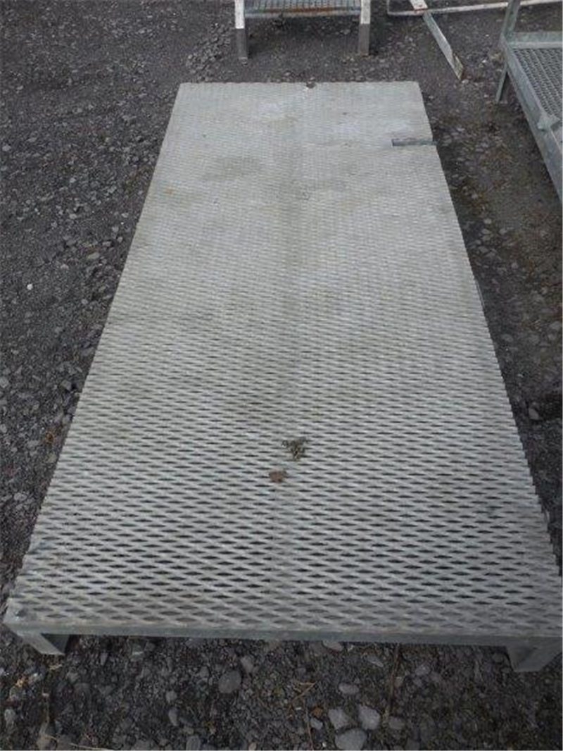 walking platform in galvanized steel 1000x2200mm