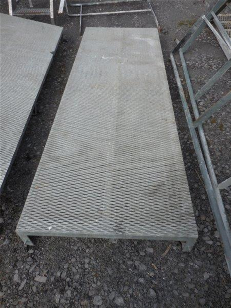 walking platform in galvanized steel 1000x3000mm