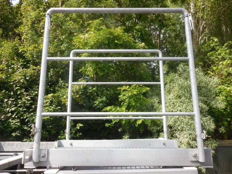 Walkway with railing, galvanized, length 1065mm, width 800mm